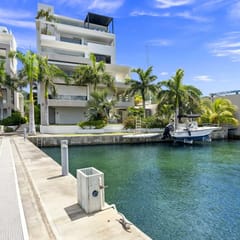 Las Brisas 2BR - Penthouse A