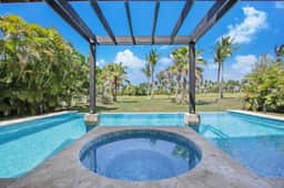 Buganvilla 388 - Image 2