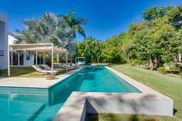 Hacienda B55 - Image 2