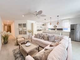 One Queen Street Apt 3 - Image 4