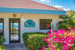 Beach Dreams 4BR+Bed - Image 4