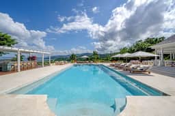 Longview Villa - Image 2