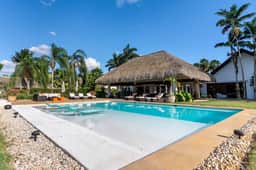Tropical Modern - Image 4