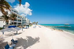 Club Suite-Rum Point - Image 3