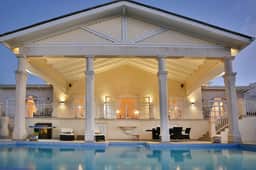 Cayman Villa 4BR - Image 3