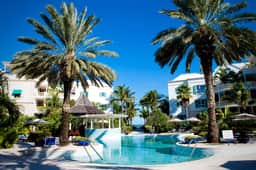 Point Grace - Luxury 3BR Suite - Image 5