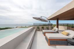 Rooftop PH Oasis - Image 4