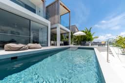 5BR Lagoon Villa + Guest House 16 - Image 2