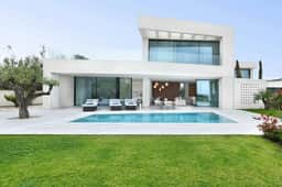 Butterflies Luxury Estate - Image 2
