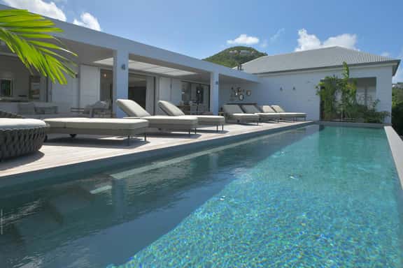 Romance 4BR - Image 1