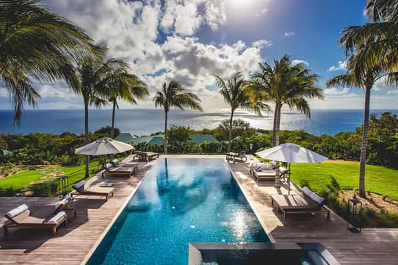 Villa Blanc Bleu 5BR - Image 1