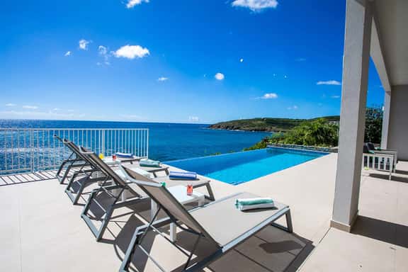 Aqua 3BR - Image 1