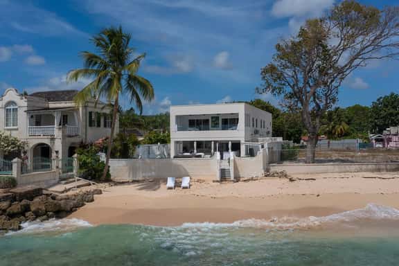 Solaris Beach House - Image 1