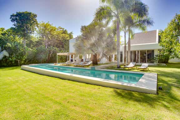 Hacienda B55 - Image 1