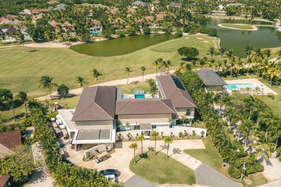 Royale Estate - Image 1