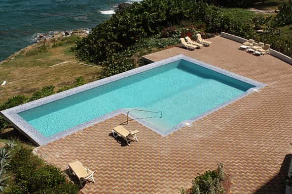Luxury Seneca2.4 1BR - Image 1