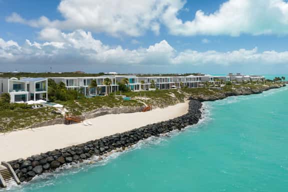 Estate Reef 6BR + 2 Guesthouse - Image 1