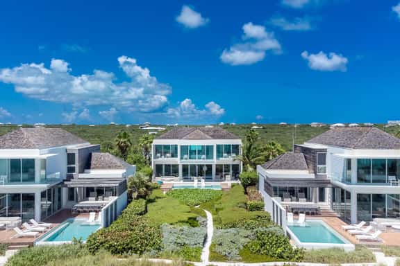 EOS Villa - Image 1