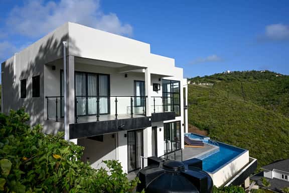 Villa Jasiri 4BR - Image 1