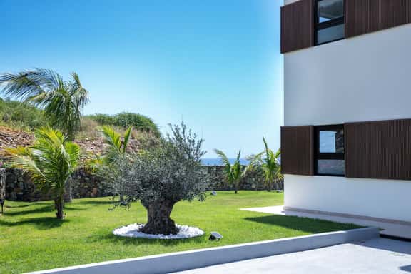 Aqua Dream 6BR - Image 1