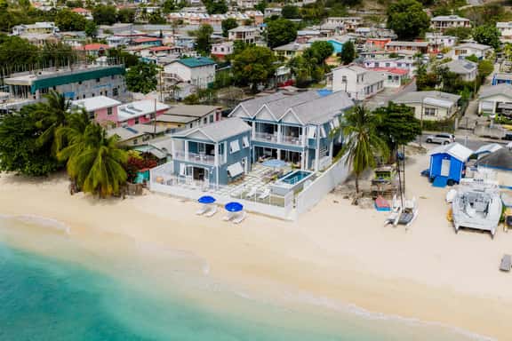Sea Breeze Beach Villa - Image 1