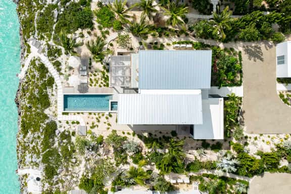 Ocean Estate Reef 5BR + Guesthouse - Image 1