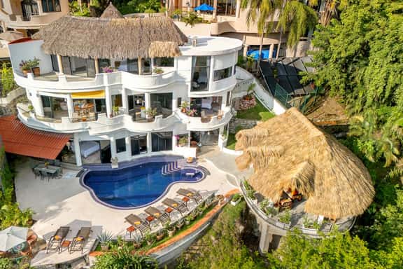 Villa Viaje - Image 1