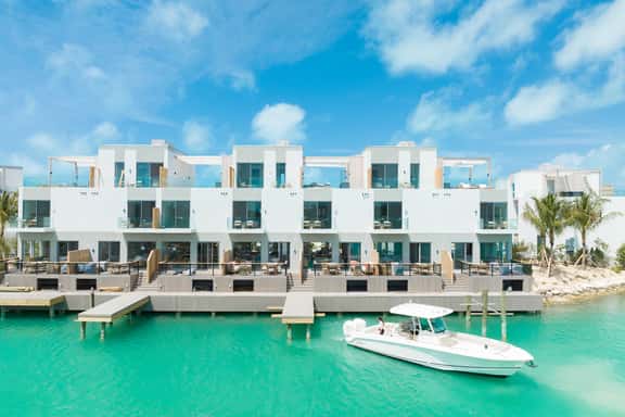 2BR Luxury Boathouse + Terrace - Image 1