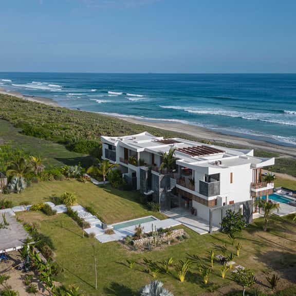 Niku House - Image 1