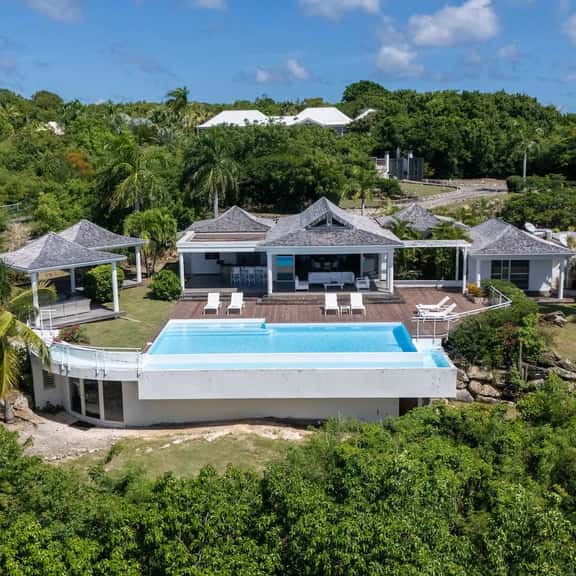 Villa No Limit 3BR - Image 1