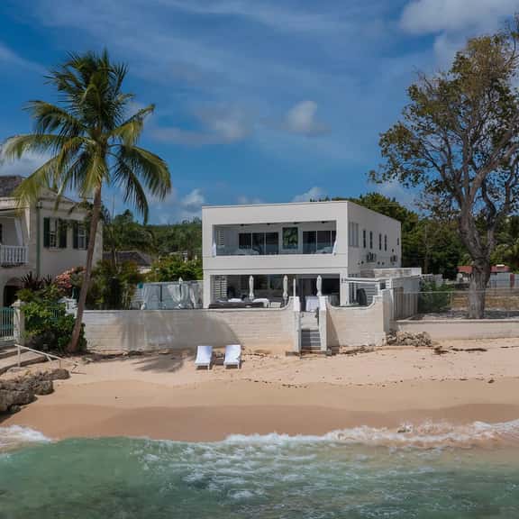 Solaris Beach House - Image 1