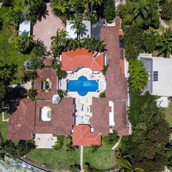 Bachelor Hall - Image 1