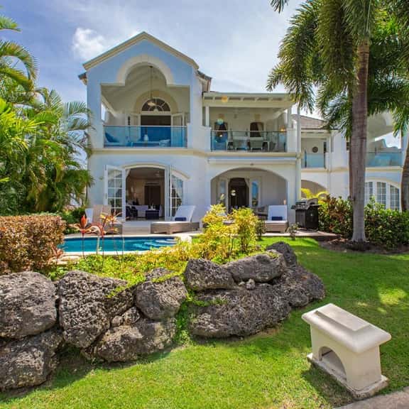 Royal Villa 12 - Image 1