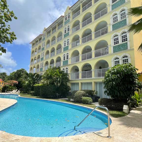 Sapphire Beach 505 - Image 1