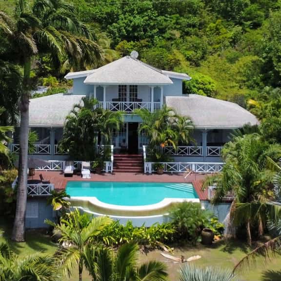 Villa Kessi 3BR - Image 1