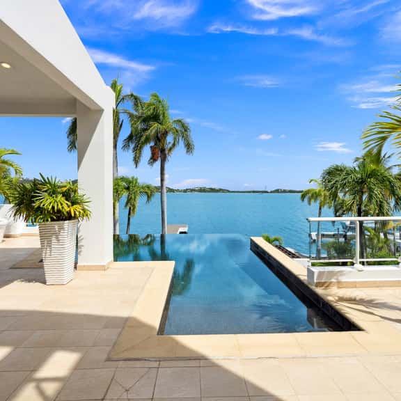 Villa 3 - Image 1