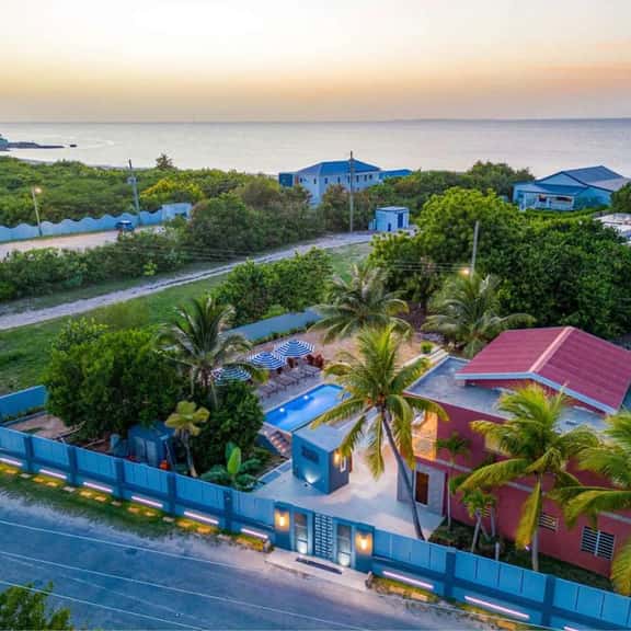 Valentino Villa - Image 1