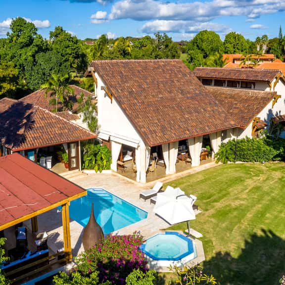 Villa Isabel - Image 1