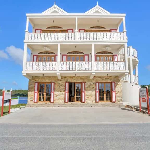 Pastiche Estate - Image 1
