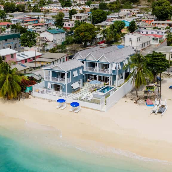 Sea Breeze Beach Villa - Image 1