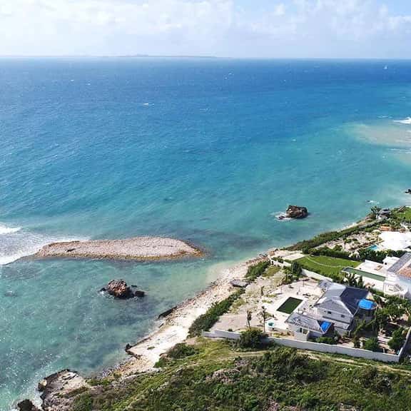 Three Dolphins Beach - Image 1