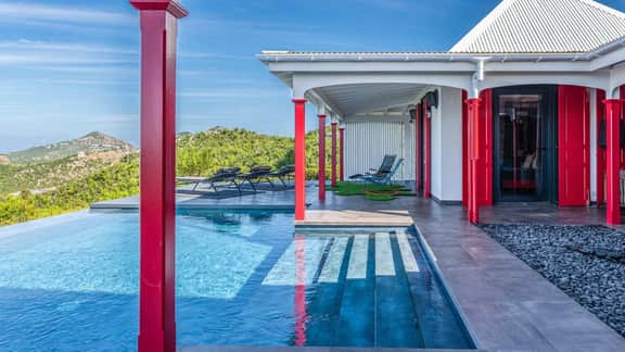 Villa Genevieve 3BR - Image 2