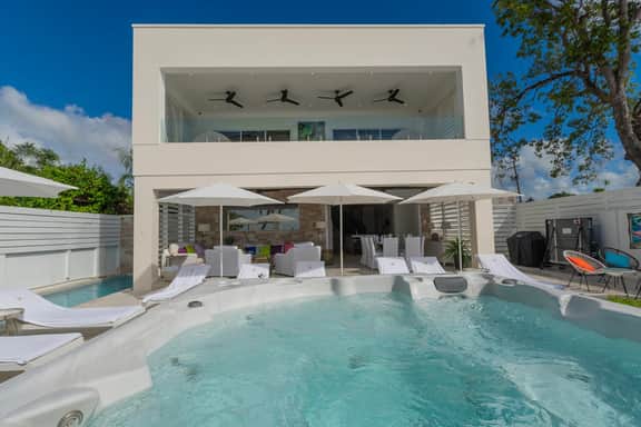 Solaris Beach House - Image 3