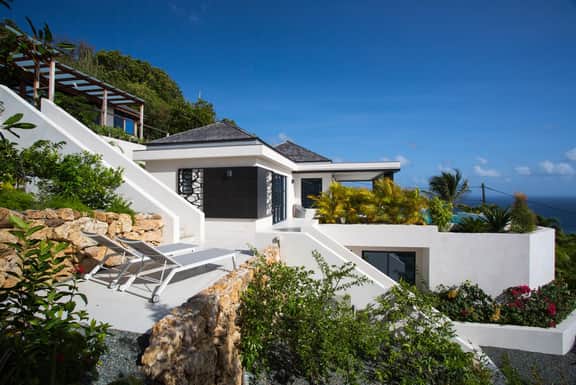 Villa Rose Dog - Image 5