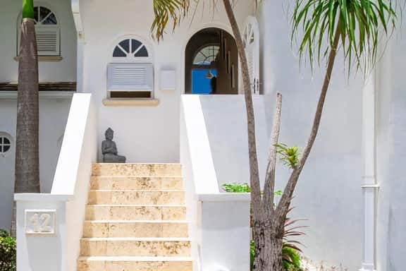 Royal Villa 12 - Image 4