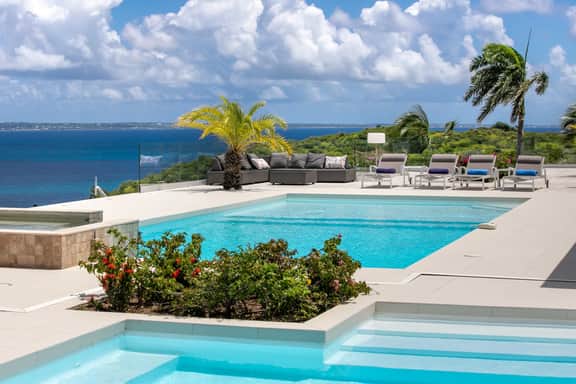 Dream in Blue 4BR - Image 5