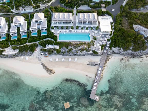 Oceanfront Pool View Studio - Image 2