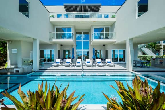 Grand Palm Residence - Image 2