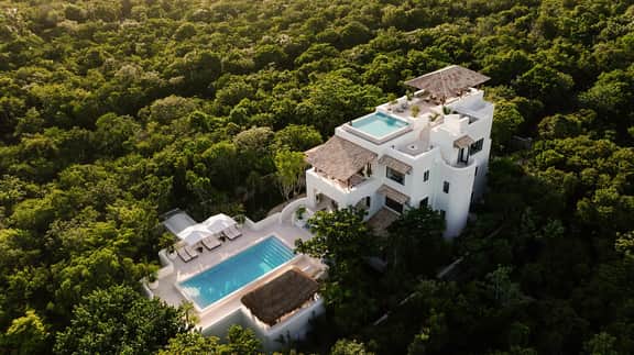 Esencia La Mansion - Image 2